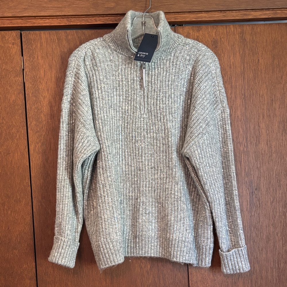 Crown & Ivy Women's Ribbed Gray Turtleneck Sweater